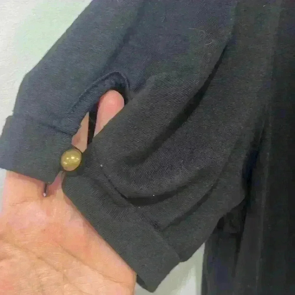 Black v neck dress with adjustable waist and slightly puffy sleeves size large - Picture 2 of 11